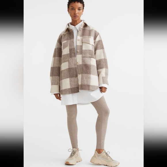 🆕️NWT H&M Oversized Shacket in 'Dark Beige/Checked', Size Medium - Picture 5 of 16